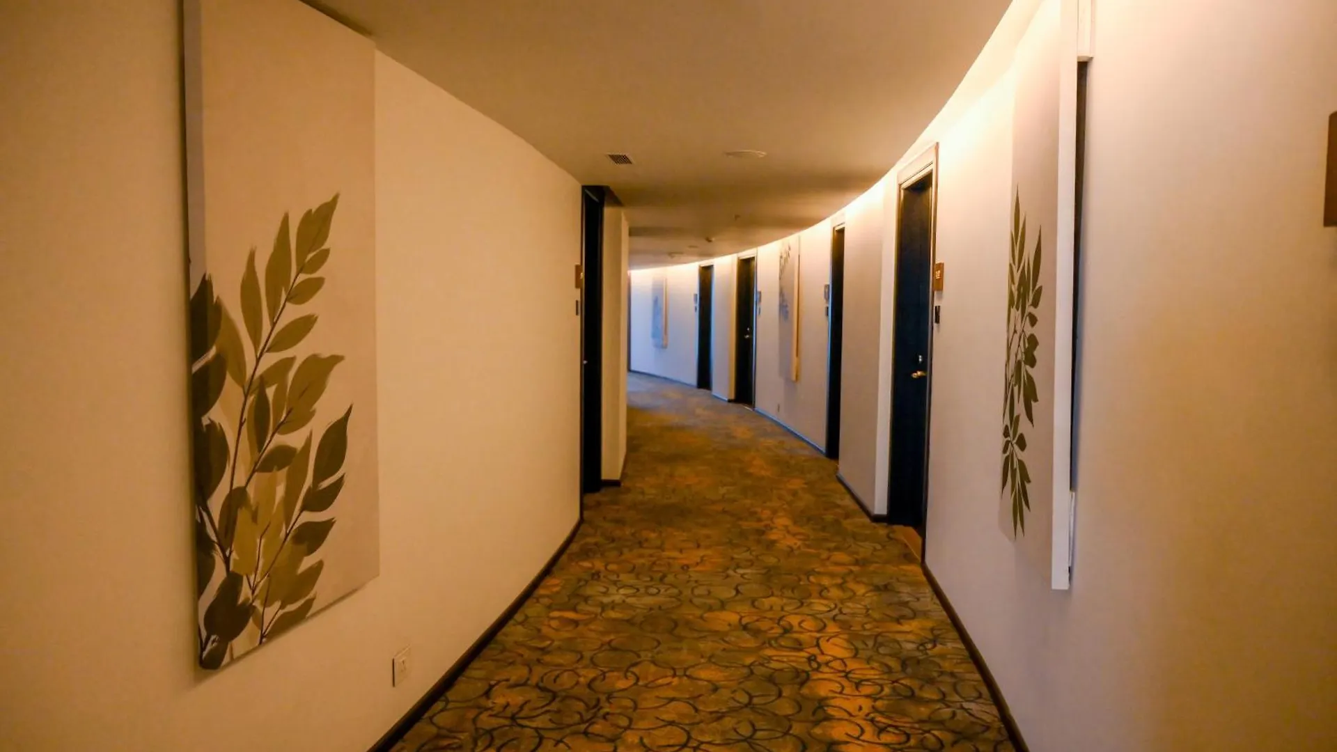 Tiara By Mps Otel Kozhikode Hindistan